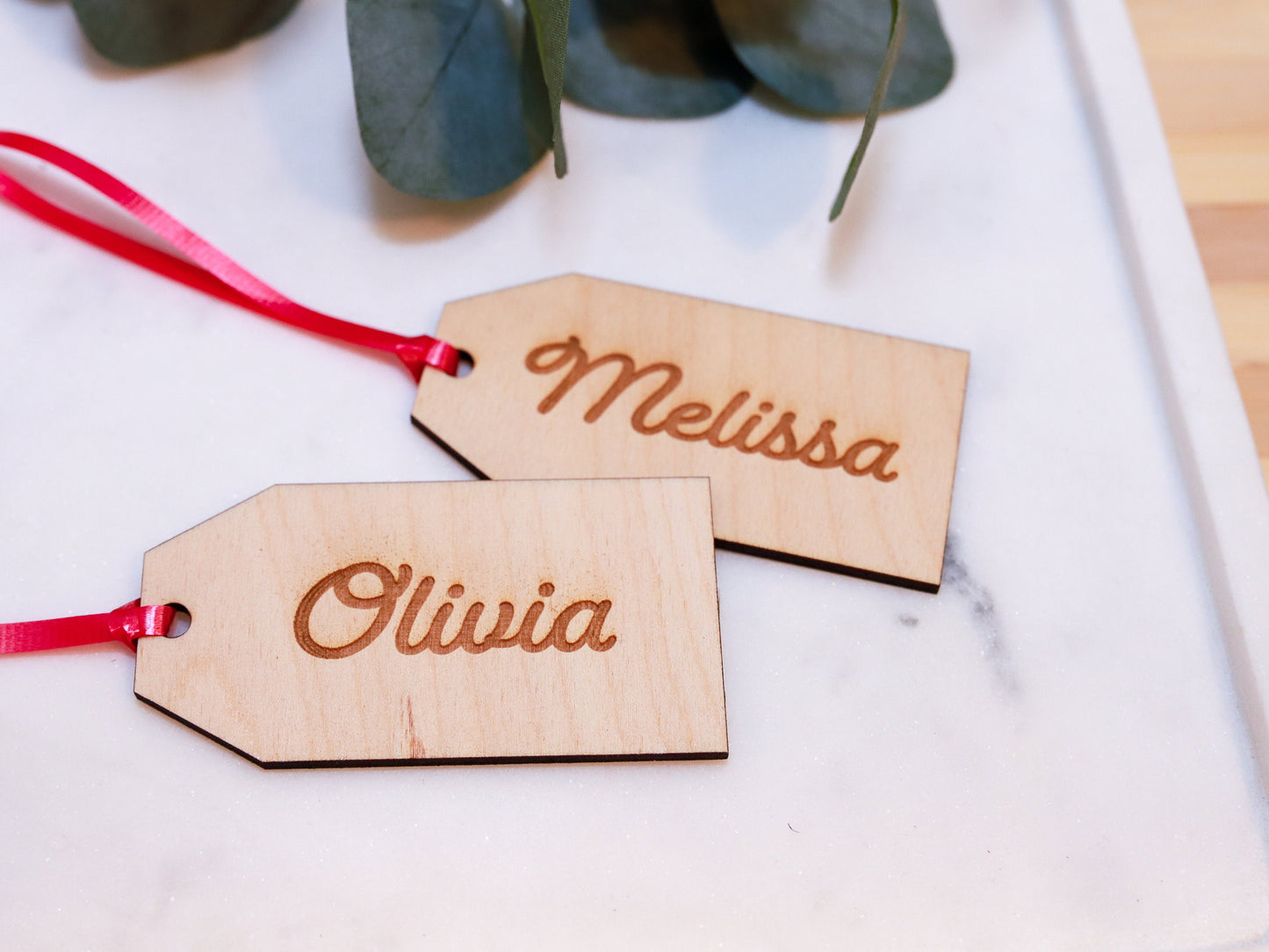Wood Christmas Gift Tag Personalized with Name - Rustic Christmas Ornament Bauble - Custom Stocking Tag - Wood Place Card