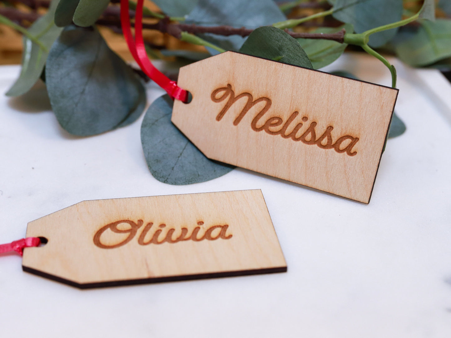 Wood Christmas Gift Tag Personalized with Name - Rustic Christmas Ornament Bauble - Custom Stocking Tag - Wood Place Card