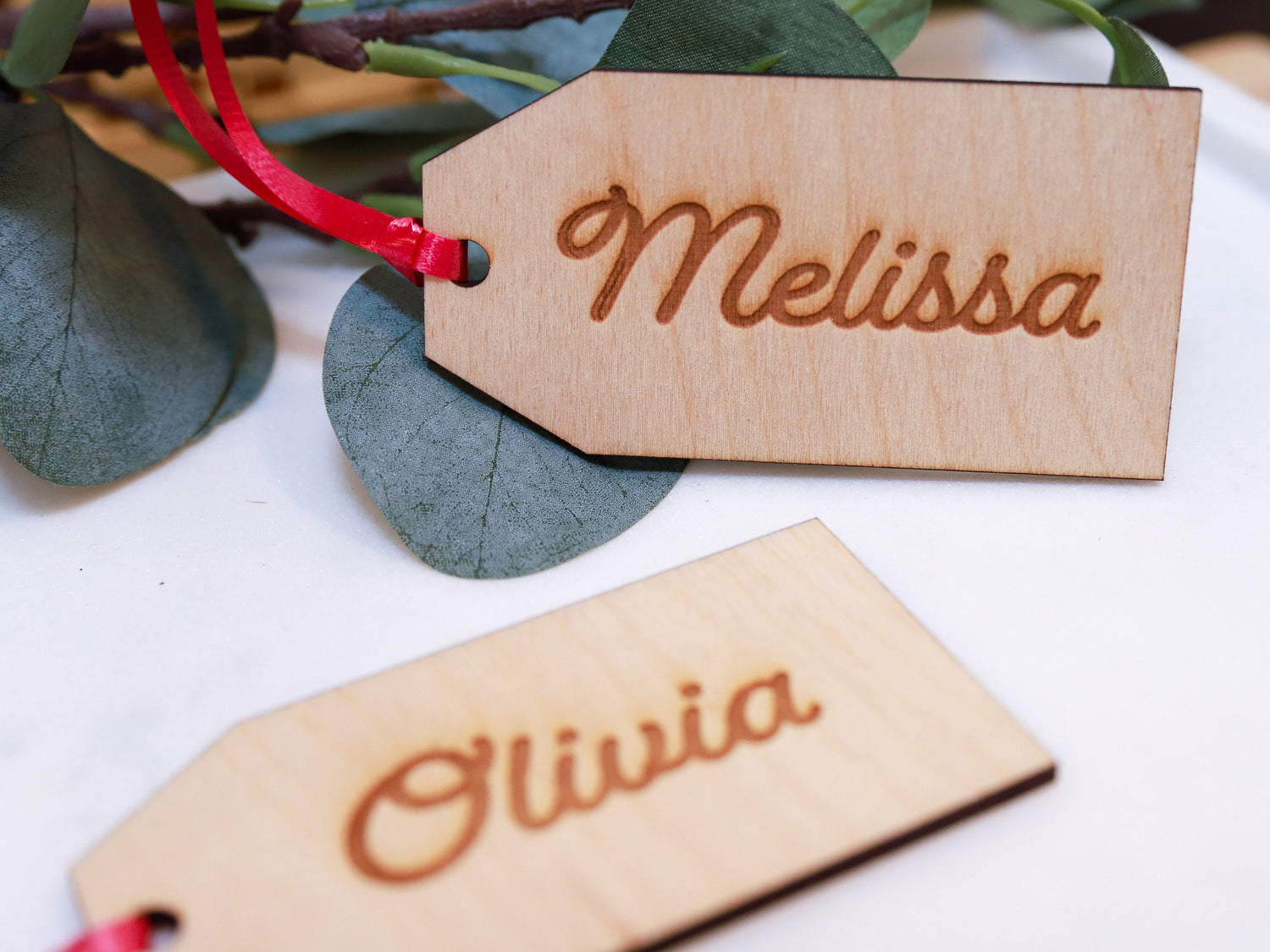 Wood Christmas Gift Tag Personalized with Name - Rustic Christmas Ornament Bauble - Custom Stocking Tag - Wood Place Card